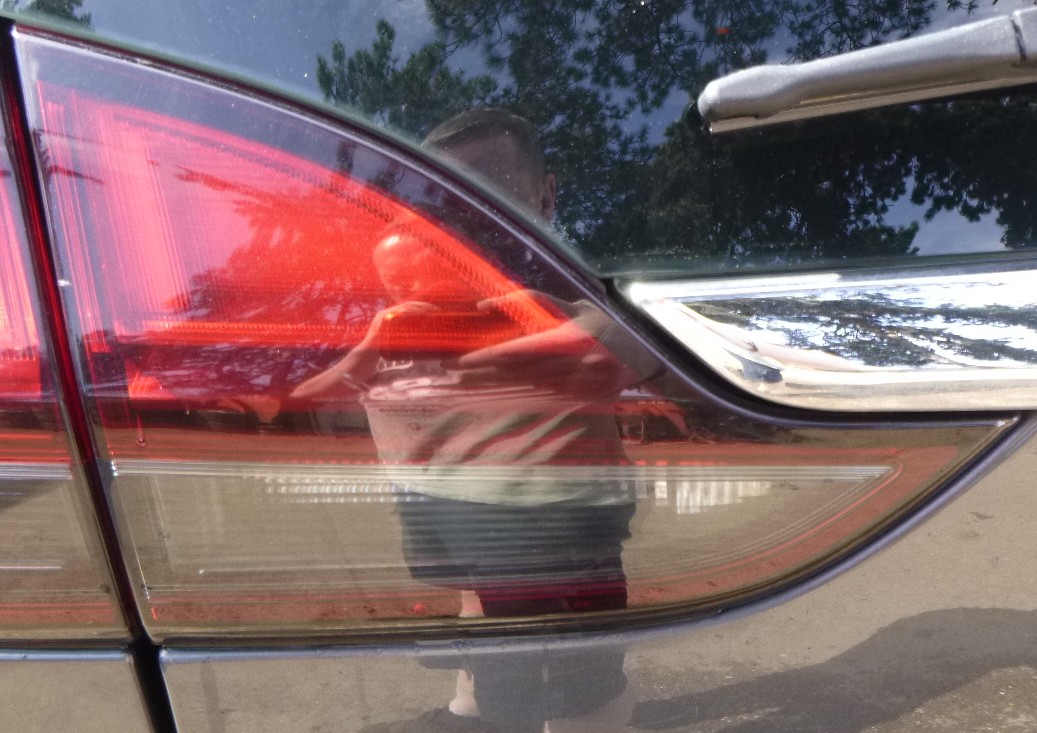 VAUXHALL ZAFIRA TOURER 2012-2018 REAR/TAIL LIGHT - PASSENGER (ON TAILGATE)