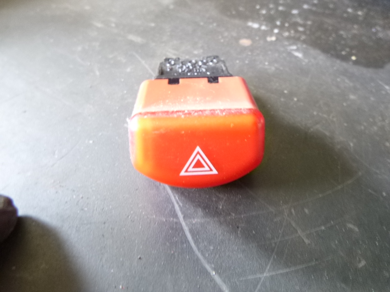 NISSAN MICRA K12 2003-2010 HAZARD SWITCH