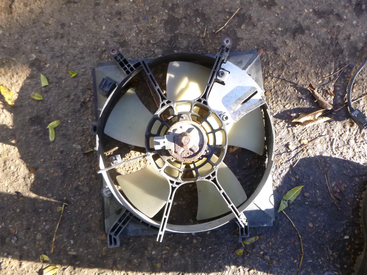 TOYOTA RAV-4 MK3 2000-2005 2.0 PETROL RADIATOR (A/C CAR)