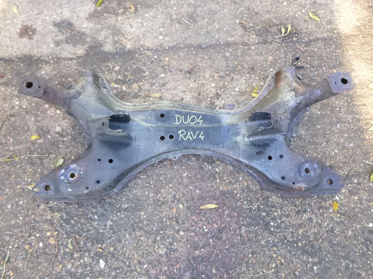 TOYOTA RAV-4 MK3 3DR 2000-2005 2.0 PETROL SUBFRAME (FRONT)