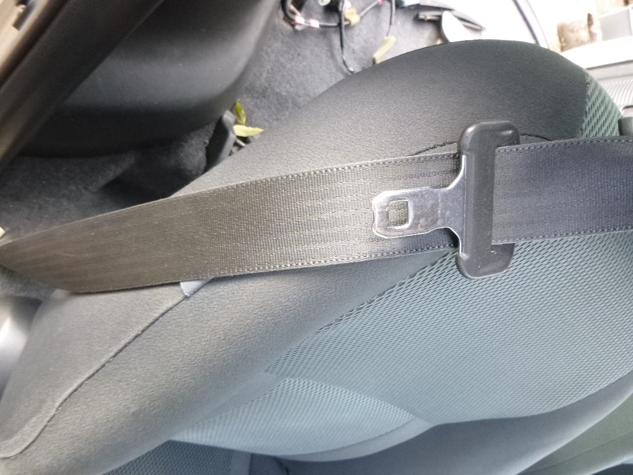 TOYOTA RAV-4 MK3 3DR 2000-2005 SEAT BELT - DRIVER FRONT