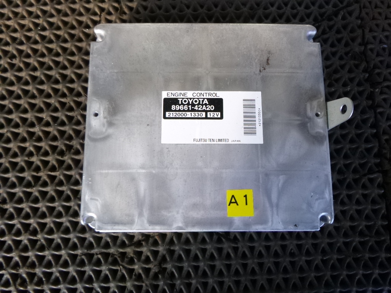 TOYOTA RAV-4 MK3 2000-2005 2.0 PETROL ENGINE ECU