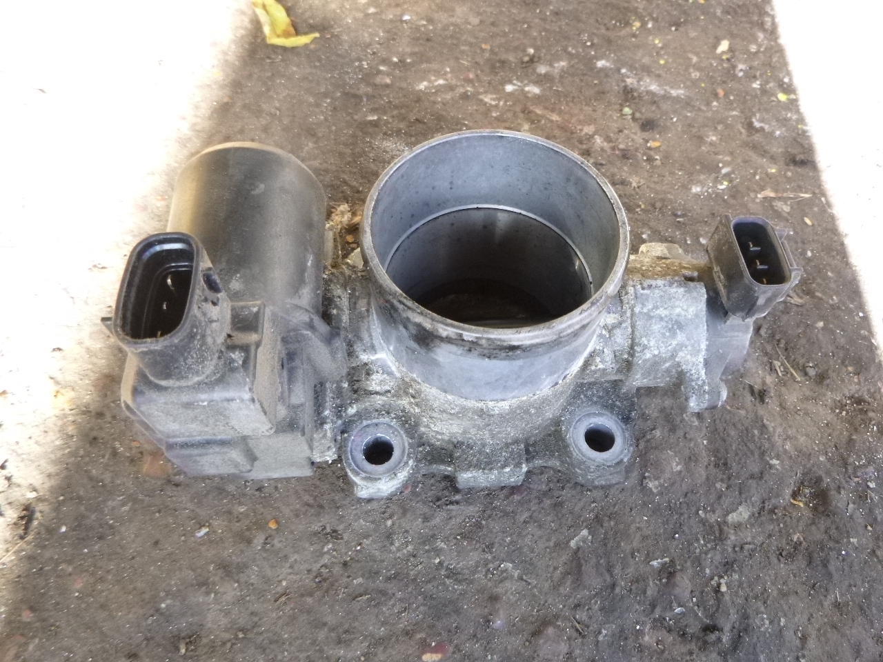 TOYOTA RAV-4 MK3 2006-2012 2.2 D-4D THROTTLE BODY