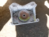 RENAULT MASTER MK2 MOVANO 2003-2010 GEARBOX MOUNT - PASSENGER *SEMI-AUTO* 2003,2004,2005,2006,2007,2008,2009,2010RENAULT MASTER MK2 MOVANO 2003-2010 GEARBOX MOUNT - PASSENGER *SEMI-AUTO*      Used