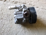 RENAULT MASTER MK2 MOVANO 2003-2010 2.5 DCI POWER STEERING PUMP 2003,2004,2005,2006,2007,2008,2009,2010RENAULT MASTER MK2 MOVANO 2003-2010 2.5 DCI POWER STEERING PUMP - 8200193992      Used