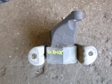 VW TRANSPORTER T5 2004-2015 2.5 TDI GEARBOX MOUNT - PASSENGER 2004,2005,2006,2007,2008,2009,2010,2011,2012,2013,2014,2015VW TRANSPORTER T5 2004-2015 2.5 TDI GEARBOX MOUNT - PASSENGER AUTO      Used