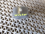VAUXHALL VIVARO MK1 TRAFIC MK2 2001-2014 ELECTRIC WINDOW SWITCH - PASSENGER 2001,2002,2003,2004,2005,2006,2007,2008,2009,2010,2011,2012,2013,2014VAUXHALL VIVARO MK1 TRAFIC MK2 2001-2014 ELECTRIC WINDOW SWITCH - PASSENGER      Used