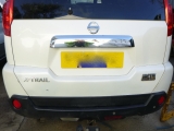 NISSAN X-TRAIL T31 2007-2013 BUMPER (REAR) PEARL WHITE 2007,2008,2009,2010,2011,2012,2013NISSAN X-TRAIL T31 2007-2013 BUMPER (REAR) PEARL WHITE *PAINT CHIP/TOWBAR HOLE*      Used