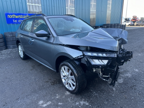 SKODA KAMIQ SE TSI E6 3 DOHC 2019-2023 HEADLIGHT - RH  2019,2020,2021,2022,2023SKODA KAMIQ SE TSI E6 3 DOHC  2019-2023 HEADLIGHT - RH        Used