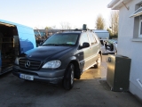 MERCEDES BENZ ML320 ML 320 3.2 AUTO 1999 DRIVES GEARBOX TO FRONT  1999  1999 DRIVES GEARBOX TO FRONT       Used
