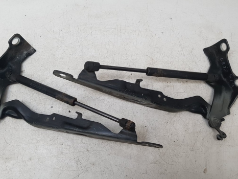 VOLVO V70 D3 R-DESIGN E5 5 DOHC BONNET STRUTS/RAMS - PAIR 30649516, 31250185, 312501856 2010-2015 2010,2011,2012,2013,2014,2015VOLVO V70 S80 2007-2014 BONNET STRUTS/RAMS - PAIR  30649516 30649516, 31250185, 312501856     GOOD