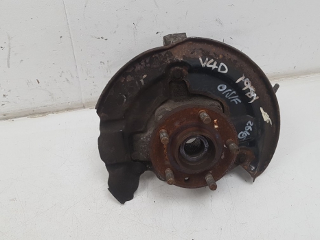 VOLVO V40 CROSS COUNTRY RH HUB WITH ABS (UK FRONT DRIVER SIDE) 2012-2016 VOLVO V40 D2 CROSS COUNTRY LUXURY E5 4 SOHC HUB WITH ABS (FRONT DRIVER SIDE) 2012-2016 2012,2013,2014,2015,2016VOLVO V40 CROSS COUNTRY RH HUB WITH ABS (UK FRONT DRIVER SIDE) 2012-2016 GOOD