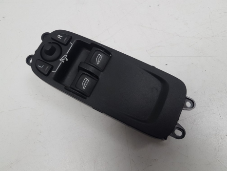 VOLVO C30 SE DIESEL ELECTRIC WINDOW SWITCH (FRONT DRIVER SIDE) 8663815, 30773209 2006-2009 2006,2007,2008,2009VOLVO C30 06 - 09 RH O/S DRIVERS ELECTRIC WINDOW SWITCH P/FOLD MIRRORS 30773209 8663815, 30773209     GOOD