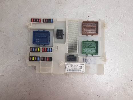 VOLVO XC70 D5 SE LUXURY NAV AWD E5 5 DOHC CEM (CENTRAL ELECTRONIC MODULE) 31412971 2011-2016 2011,2012,2013,2014,2015,2016VOLVO V70 XC70 SE LUXURY D5 AUTO 2012 - 2016 CEM FUSE BOX 31412971  31412971     GOOD