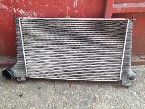 SAAB 9-5 AERO HOT E3 4 DOHC INTERCOOLER 4576039 2001-2009 2001,2002,2003,2004,2005,2006,2007,2008,2009SAAB 9-5 2.0 2.3 4 CYL PETROL B205 B235 1998-2009 INTERCOOLER 4576039  4576039     GOOD