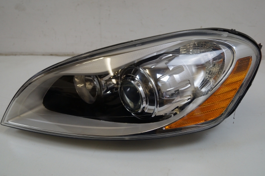 VOLVO XC60 D5 SE LUXURY AWD E4 5 DOHC HEADLIGHT/HEADLAMP XENON (PASSENGER SIDE) 30763137 2009-2013 2009,2010,2011,2012,2013VOLVO XC60 ABL XENON LH HEADLIGHT HEADLAMP 30763137(UK PASSENGE SIDE) 2008-2013  30763137     VERY GOOD