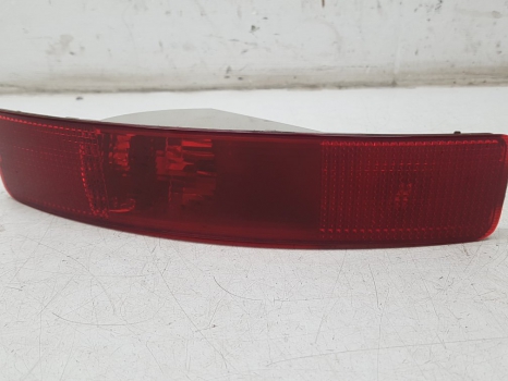 VOLVO XC90 D5 SE 5 DOHC FOG LIGHT (REAR PASSENGER SIDE) 8693011 2002-2006 2002,2003,2004,2005,2006VOLVO XC90 D5 SE 5 DOHC FOG LIGHT (REAR PASSENGER SIDE) 8693011 2002-2006 8693011     GOOD