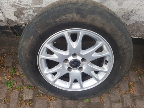 VOLVO XC70 SE LUXURY D E4 5 DOHC ALLOY WHEEL - SINGLE 30748333, 30639359, XENIA 2000-2007 2000,2001,2002,2003,2004,2005,2006,2007VOLVO S60 V70 XC70 16 INCH XENIA ALLOY WHEEL 30748333. 8623855 12-MONTH WARRANTY 30748333, 30639359, XENIA      GOOD