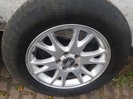VOLVO XC70 SE LUXURY D E4 5 DOHC ALLOY WHEEL - SINGLE 30748333, 30639359, XENIA 2000-2007 2000,2001,2002,2003,2004,2005,2006,2007VOLVO S60 V70 XC70 16 INCH XENIA ALLOY WHEEL 30748333. 8623855 12-MONTH WARRANTY 30748333, 30639359, XENIA      GOOD