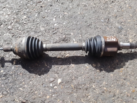 VOLVO V50 SE LUXURY D E4 4 DOHC DRIVESHAFT - PASSENGER FRONT (ABS) 36000552 2004-2010 2004,2005,2006,2007,2008,2009,2010VOLVO V50  DRIVESHAFT - PASSENGER FRONT (ABS) 36000552 2004-2010 36000552     Used