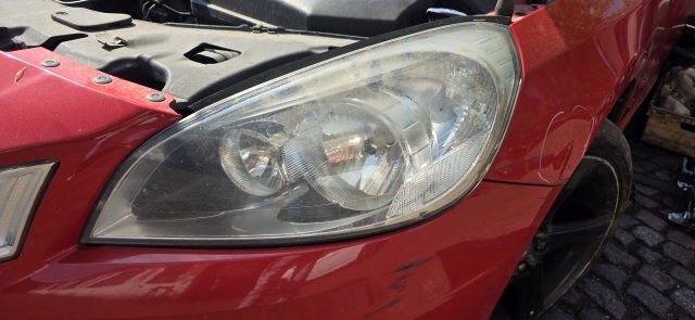 VOLVO S60 V60 2010-2014 HEADLIGHT/HEADLAMP HALOGEN PASSENGER SIDE 31299996 VOLVO V60 D5 R-DESIGN E5 5 DOHC HEADLIGHT/HEADLAMP HALOGEN (PASSENGER SIDE) 31299996 2009-2013 2009,2010,2011,2012,2013VOLVO S60 V60 2010-2014 HEADLIGHT/HEADLAMP HALOGEN PASSENGER SIDE 31299996 31299996 GOOD
