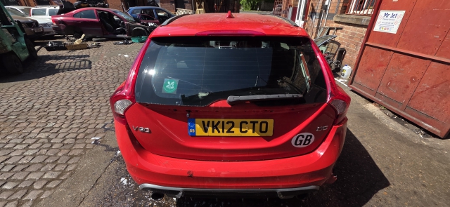VOLVO V60 D5 R-DESIGN E5 5 DOHC TAILGATE 31457729 2009-2013 2009,2010,2011,2012,2013VOLVO V60 2010-2016 TAILGATE 612 PASSION RED SOLID 31457729 31457729     GOOD