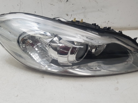 VOLVO C70 D5 SE LUXURY E4 5 DOHC HEADLIGHT/HEADLAMP XENON (DRIVER SIDE) 31214788,0301256682,LE08C6183,00,DCR,275,130732926900,10EEG090124,1200VDC43VAC,DOTD3SD3R 2007-2012 2007,2008,2009,2010,2011,2012VOLVO C70  HEADLIGHT/HEADLAMP XENON (DRIVER SIDE) 31214788 2006-2009 31214788,0301256682,LE08C6183,00,DCR,275,130732926900,10EEG090124,1200VDC43VAC,DOTD3SD3R     GOOD