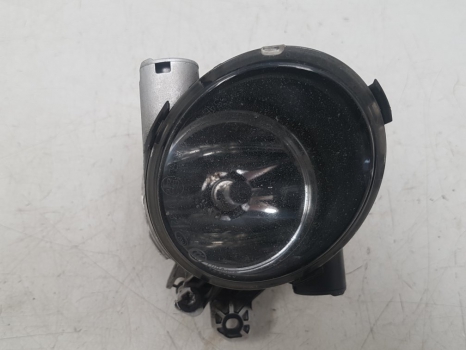 VOLVO V70 D3 SE LUXURY E5 5 DOHC FOG LIGHT (FRONT PASSENGER SIDE) 31213101 2010-2015 2010,2011,2012,2013,2014,2015VOLVO V70  FOG LIGHT (FRONT PASSENGER SIDE) 2010-2015 31213101 31213101     GOOD