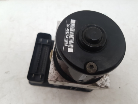 VOLVO V50 SPORT D E4 4 DOHC ABS PUMP/MODULATOR/CONTROL UNIT 30794730AA, 4N51-2C405-GB, 30794728, 10.0960-0429.3, 30647857 2004-2010 2004,2005,2006,2007,2008,2009,2010VOLVO S40 V50 C30 C70 DSTC ABS PUMP 30794730AA, 4N51-2C405-GB, 30794728 30794730AA, 4N51-2C405-GB, 30794728, 10.0960-0429.3, 30647857     GOOD