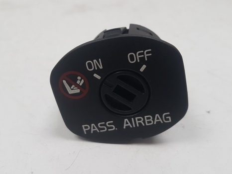 VOLVO XC90 T6 EXECUTIVE 6 DOHC 2002-2006 AIR BAG SWITCH (PASSENGER SIDE FRONT)  2002,2003,2004,2005,2006VOLVO V70 S60 2006-2008 AIR BAG SWITCH (PASSENGER SIDE FRONT) 30658737 30658737     GOOD