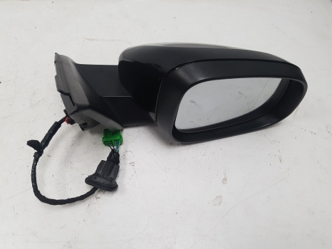 VOLVO V60 D4 BUSINESS EDITION E6 4 DOHC DOOR MIRROR - ELECTRIC (DRIVER SIDE) 31402573, 31402632 2013-2015 2013,2014,2015VOLVO V60 D4 RH DOOR MIRROR ELECTRIC (DRIVER SIDE) (2013-15) 31402573, 31402632  31402573, 31402632     GOOD
