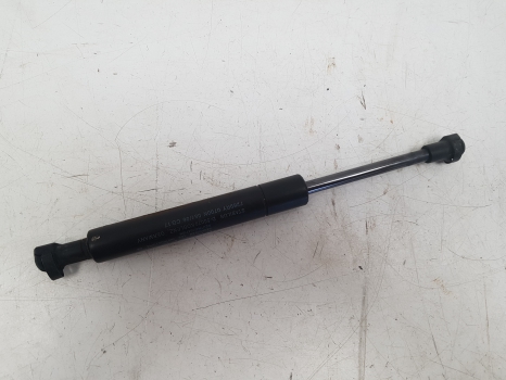 VOLVO XC70 D5 SE E4 5 DOHC BONNET STRUT/RAM 30674708 2007-2009 2007,2008,2009 30674708     GOOD