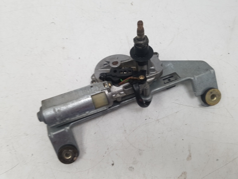 VOLVO V40 SPORT D E3 4 SOHC WIPER MOTOR (REAR) 30805657, 0390201529 2000-2004 2000,2001,2002,2003,2004VOLVO V40 REAR WIPER MOTOR 1996-2004 30805657 OEM PART 12-MONTH WARRANTY 30805657, 0390201529     GOOD