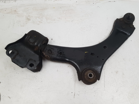 VOLVO V60 D4 LH (UK PASSENGER) FRONT WISHBONE/CONTROL ARM (2013-15) 31418063 VOLVO V60 D4 BUSINESS EDITION E6 4 DOHC LOWER ARM/WISHBONE (FRONT PASSENGER SIDE) 31317661, 31387571 2013-2015 2013,2014,2015VOLVO V60 D4 LH (UK PASSENGER) FRONT WISHBONE/CONTROL ARM (2013-15) 31418063 31317661, 31387571 GOOD