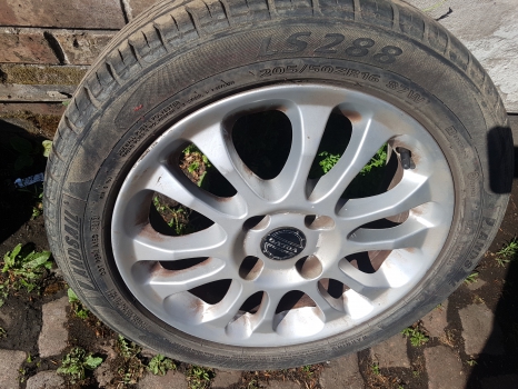 VOLVO S40 V40 16 INCH GALACTICA ALLOY WHEEL 30620581 205 50 16 TYRE 4MM 12M WTY VOLVO S40 ALLOY WHEEL - SINGLE 30620581 1996-2004 1996,1997,1998,1999,2000,2001,2002,2003,2004VOLVO S40 V40 16 INCH GALACTICA ALLOY WHEEL 30620581 205 50 16 TYRE 4MM 12M WTY 30620581 GOOD