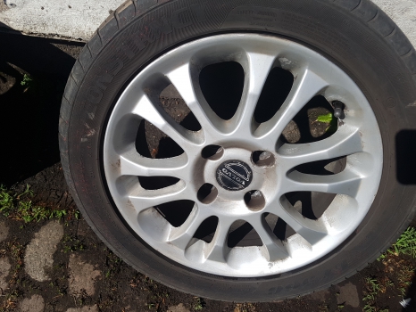 VOLVO S40 ALLOY WHEEL - SINGLE 30620581 1996-2004 1996,1997,1998,1999,2000,2001,2002,2003,2004VOLVO S40 V40 16 INCH GALACTICA ALLOY WHEEL 30620581 205 50 16 TYRE  30620581     VERY GOOD