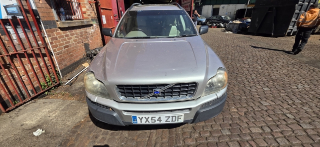 VOLVO XC90 D5 SE AWD 5 DOHC BONNET 30796491 2004 2004VOLVO XC90  BONNET 456 CRYSTAL GREEN PEARL 2002-2014 30796491     GOOD