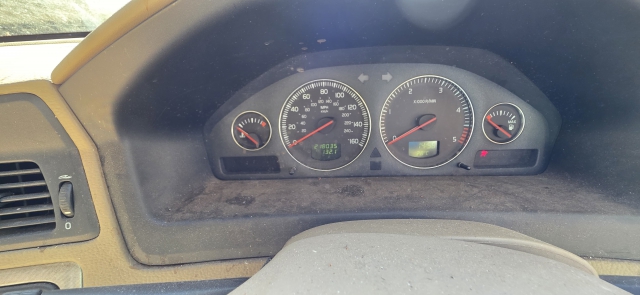 VOLVO S60 V70 XC70 S80 XC90 2.4 D5 163 HP BARE BASIC DIESEL ENGINE D5244T, 218K VOLVO V70 D5 SE E3 5 DOHC ENGINE DIESEL BARE 2005 2005VOLVO S60 V70 XC70 S80 XC90 2.4 D5 163 HP BARE BASIC DIESEL ENGINE D5244T, 218K GOOD