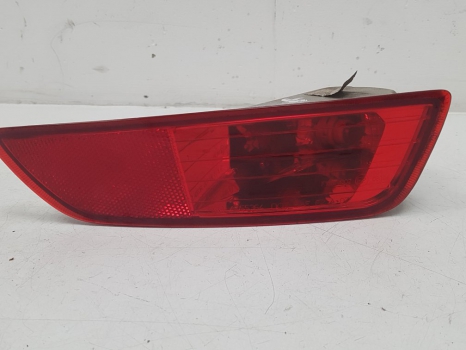 VOLVO XC60 D5 SE LUXURY AWD E4 5 DOHC FOG LIGHT (REAR DRIVER SIDE) 89075245 2009-2015 2009,2010,2011,2012,2013,2014,2015VOLVO XC60 2008-2012 RH UK O/S/R DRIVERS SIDE FOG LIGHT LAMP 89075245 89075245     GOOD