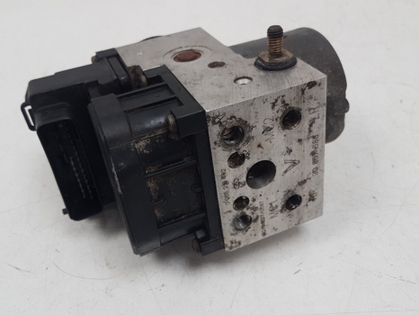 #30396 VOLVO S40 SE DIRECT INJECTION E3 4 DOHC 2001-2003 1834 ABS PUMP/MODULATOR/CONTROL UNIT 2001,2002,2003VOLVO S40 V40 1999 - 2004 ABS PUMP CONTROL UNIT 0265216462, 30857585, 0273004224 0265216462, 30857585, 0273004224     Used