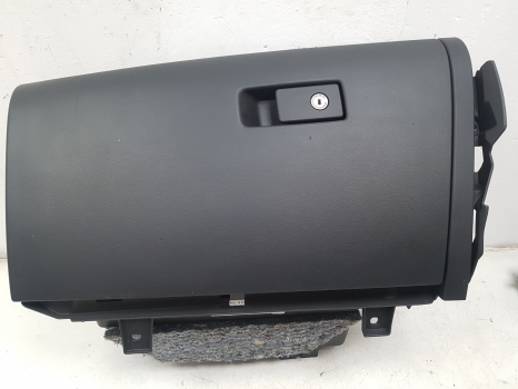 VOLVO V60 D4 BUSINESS EDITION E6 4 DOHC GLOVE BOX 39826885 2013-2015 2013,2014,2015VOLVO V60 D4 E6 GLOVE BOX 39826885 (2013-15) OEM, 12-MONTH WARRANTY 39826885     GOOD