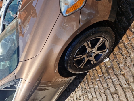VOLVO XC60 RH UK O/S/F DRIVERS FRONT WING 494 TERRA BRONZE PEARL 2009 - 2013 VOLVO XC60 D3 DRIVE SE LUXURY E5 5 DOHC WING (DRIVER SIDE) 31217976 2010-2014 2010,2011,2012,2013,2014VOLVO XC60 RH UK O/S/F DRIVERS FRONT WING 494 TERRA BRONZE PEARL 2009 - 2013 31217976 GOOD