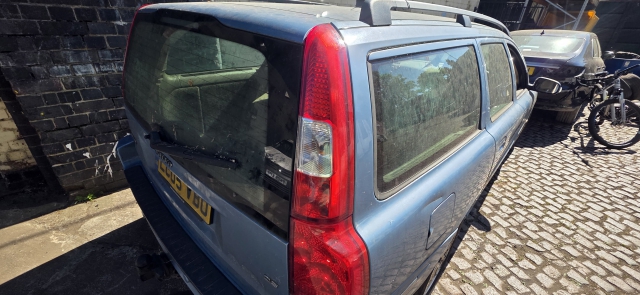 VOLVO V70 D5 SE E3 5 DOHC REAR/TAIL LIGHT UPPER (DRIVER SIDE) 30655375 2005 2005VOLVO V70 XC70 2005-2008 REAR/TAIL LIGHT UPPER (DRIVER SIDE) 30655375 30655375     Used