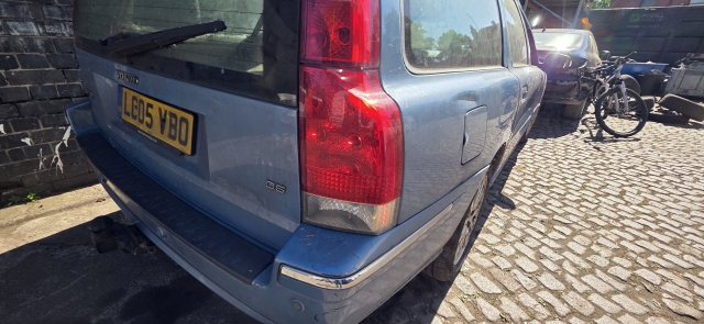 VOLVO V70 XC70 RH REAR TAIL LIGHT LOWER (UK DRIVERS SIDE) 30655377 2005-2008 VOLVO V70 D5 SE E3 5 DOHC REAR/TAIL LIGHT ON BODY ( DRIVERS SIDE) 30655377 2005 2005VOLVO V70 XC70 RH REAR TAIL LIGHT LOWER (UK DRIVERS SIDE) 30655377 2005-2008 30655377 GOOD