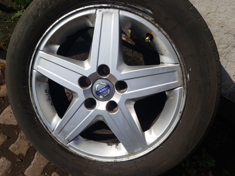 VOLVO S40 S E4 4 DOHC ALLOY WHEEL - SINGLE 30671413 16 CERYX 2005-2012 2005,2006,2007,2008,2009,2010,2011,2012VOLVO 16 INCH ALLOY WHEEL C30 V50 S40 2004-2012  30671413  CERYX   30671413  16 CERYX     GOOD