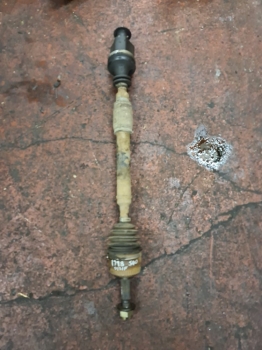  VOLVO S40 S SALOON 4 Doors 1999-2002 1.8 DRIVESHAFT - DRIVER FRONT (ABS) 1999,2000,2001,2002VOLVO S40 V40 1999-2002 1.6 1.8 PETROL MANUAL RH O/S DRIVERS SIDE DRIVESHAFT      GOOD