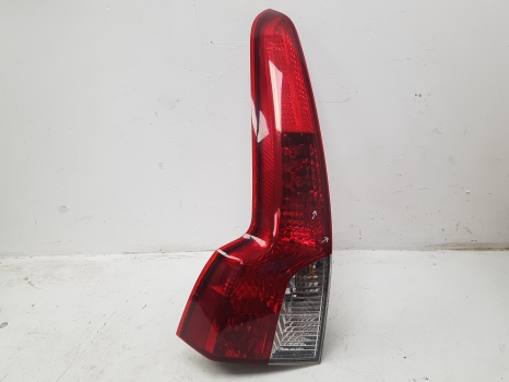VOLVO V50 SE LUXURY D E4 4 DOHC REAR/TAIL LIGHT (PASSENGER SIDE) 30744543 2004-2010 2004,2005,2006,2007,2008,2009,2010VOLVO V50  REAR/TAIL LIGHT (DRIVER SIDE) 30744543 2004-2010 30744543     GOOD