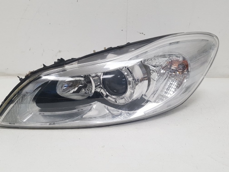 VOLVO C30 R-DESIGN E4 4 DOHC HEADLIGHT/HEADLAMP HALOGEN (PASSENGER SIDE) 0301255601 2006-2012 2006,2007,2008,2009,2010,2011,2012VOLVO C30  HEADLIGHT/HEADLAMP HALOGEN (PASSENGER SIDE) 0301255601 2007-2010 0301255601     Used