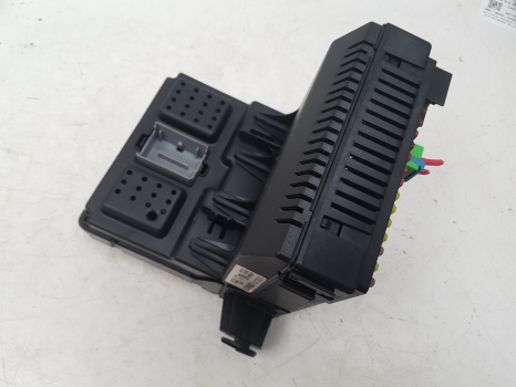 VOLVO XC70 D5 SE E4 5 DOHC CENTRAL ELECTRONIC MODULE (CEM) 30765646, CEM L 2004-2007 2004,2005,2006,2007VOLVO S60 V70 CENTRAL ELECTRONIC MODULE  (CEM L) 30765646  2004 - 2007  30765646, CEM L     GOOD