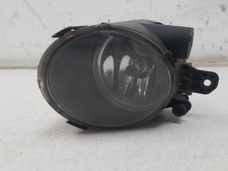 VOLVO V70 D SE E4 4 DOHC FOG LIGHT (FRONT PASSENGER SIDE) 31213101 2007-2015 2007,2008,2009,2010,2011,2012,2013,2014,2015VOLVO V70  FOG LIGHT (FRONT PASSENGER SIDE) 2010-2015 31213101 31213101     GOOD